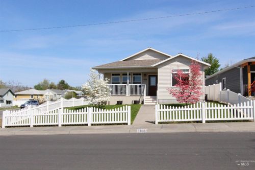 1803 16th St, Lewiston, ID, 83501-7002 | Card Image