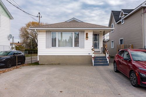 764 O'Brien St, North Bay, ON, P1B5W7 | Card Image
