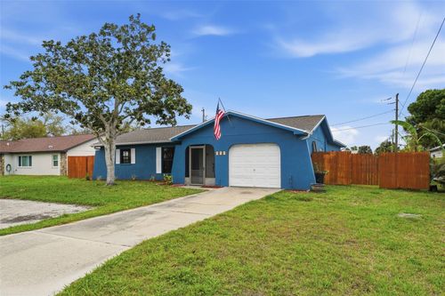 121 Crane Rd, Venice, FL, 34293-5730 | Card Image