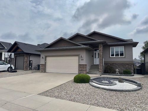 565 Edinburgh Road W, Lethbridge, AB, T1J4E2 | Card Image