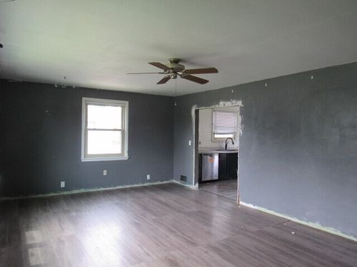 612 E Columbia St, Flora, IN, 46929-1110 | Card Image