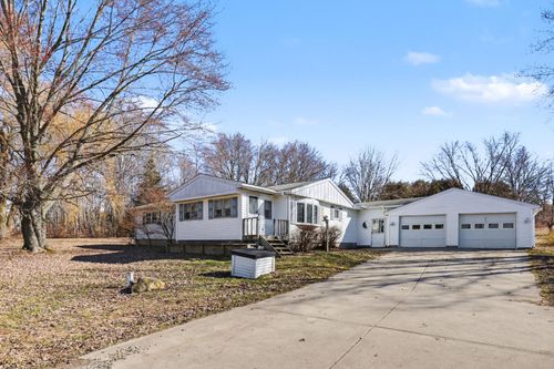14192 Pine Lake Avenue Ne, Cedar Springs, MI, 49319 | Card Image