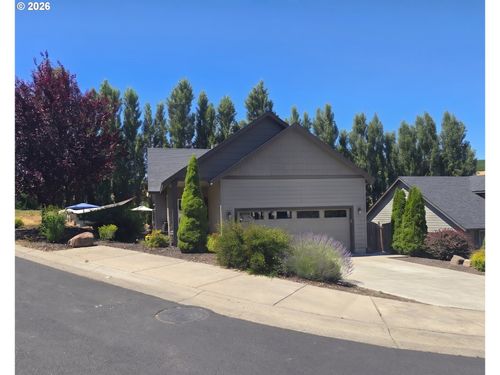 2605 Ericksen Way, TheDalles, OR, 97058 | Card Image