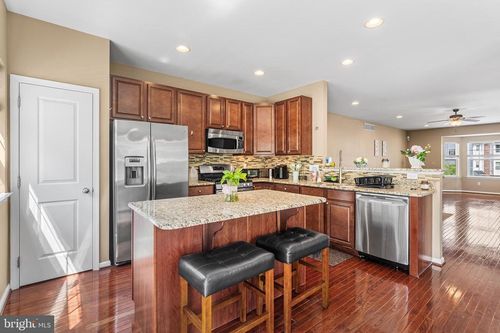 135 Winterberry Way, WOODBURY, NJ, 08096-5558 | Card Image