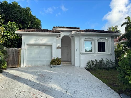 1055-1055 Ne 85th St, Miami, FL, 33138-3425 | Card Image