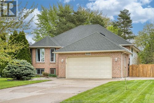 206 Maplewood Dr, Belle River, ON, N8L1C2 | Card Image