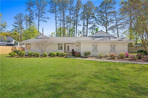 101 Pecaniere Pl, Mandeville, LA, 70471-1622 | Card Image