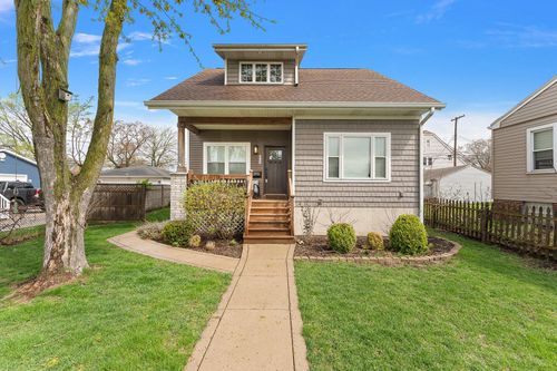 663 119th St, Whiting, IN, 46394 | Card Image