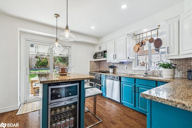 3193 Greenbough Cres, House other with 3 bedrooms, 3 bathrooms and 3 parking in Burlington ON | Image 11