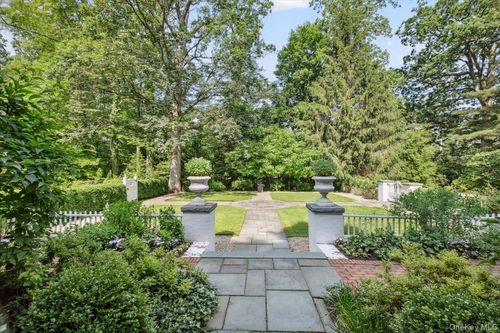 18 Richbell Rd, Scarsdale, NY, 10583-4433 | Card Image