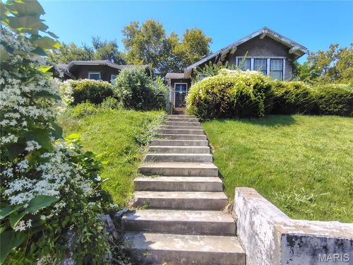 5452 W Florissant Avenue, St Louis, MO, 63120 | Card Image