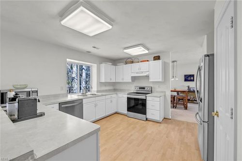 617 Prince Andrew Ct, Chesapeake, VA, 23320-7920 | Card Image