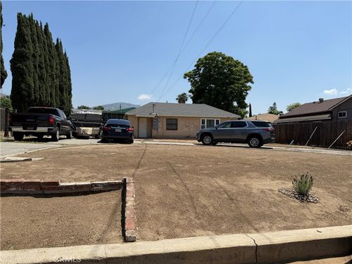 1815 8th St, San Fernando, CA, 91340-1130 | Card Image