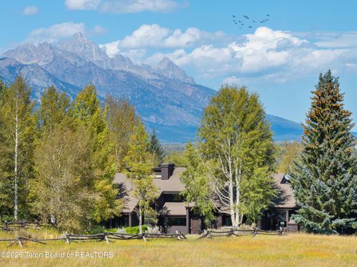 1-2-b-3100 S Fall Creek Road, Wilson, WY, 83014 | Card Image