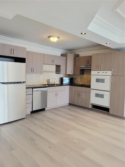 apt-1402-19380 Collins Ave, Sunny Isles Beach, FL, 33160-2286 | Card Image