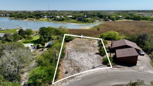 781 Carmel Dr, Sandia, TX, 78383-5666 | Card Image