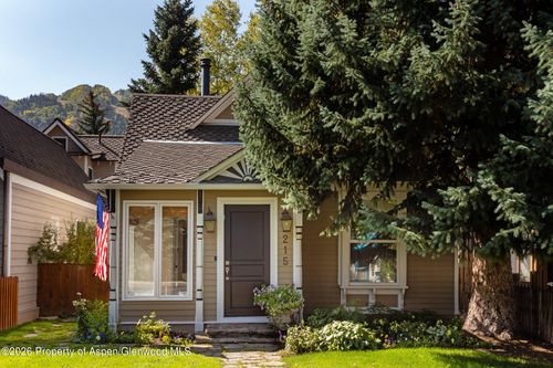 215 W Bleeker Street, Aspen, CO, 81611 | Card Image