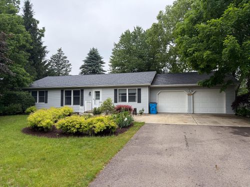 32730 Cable Dr, Dowagiac, MI, 49047-9245 | Card Image