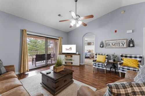 apt-b11-350 S Wildwood Dr, Branson, MO, 65616-7256 | Card Image