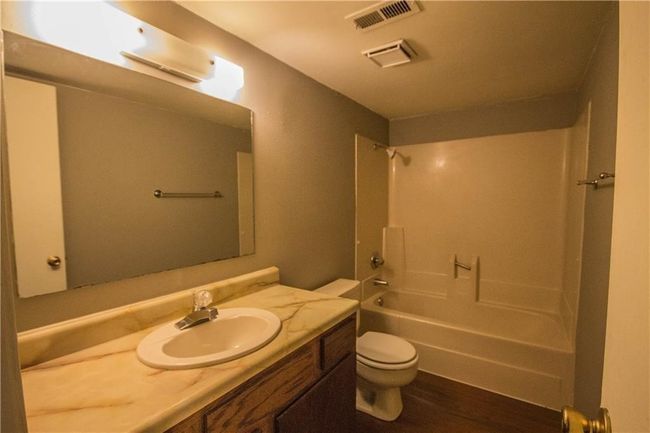 1028 S 24 Th St, Home with 2 bedrooms, 1 bathrooms and null parking in Rogers AR | Image 5