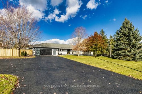 1695 Scugog St, Port Perry, ON, L9L1K3 | Card Image