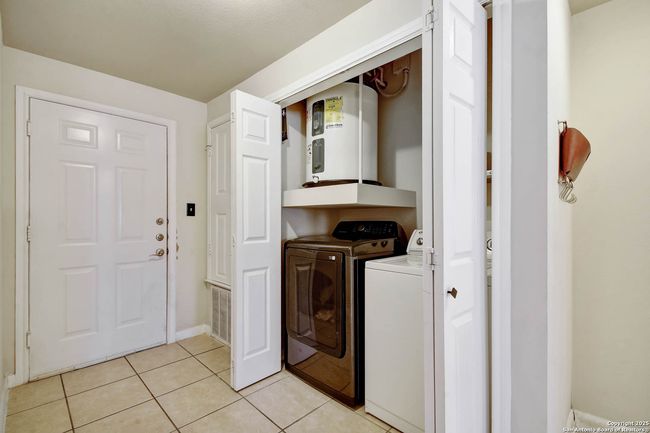 APT-1716 - 6160 Eckhert Rd, Condo with 2 bedrooms, 3 bathrooms and null parking in San Antonio TX | Image 4