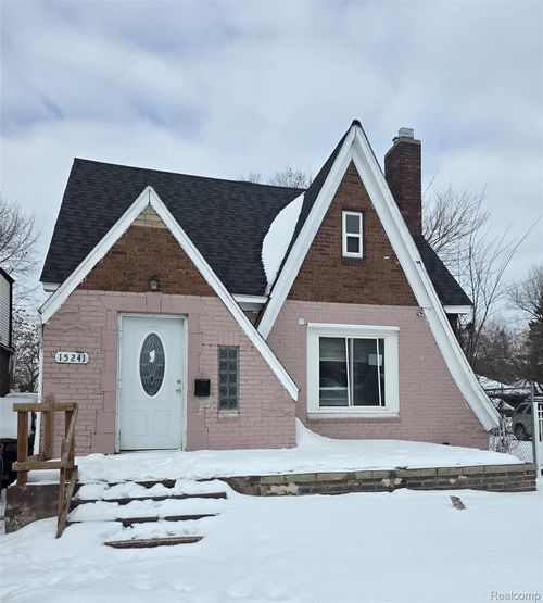 15241 Eastburn St, Detroit, MI, 48205-1312 | Card Image