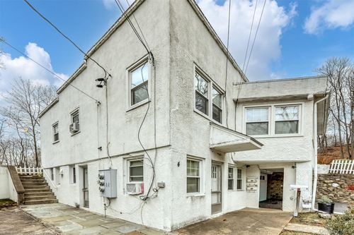 4 Cedar Ln, Suffern, NY, 10901-4738 | Card Image