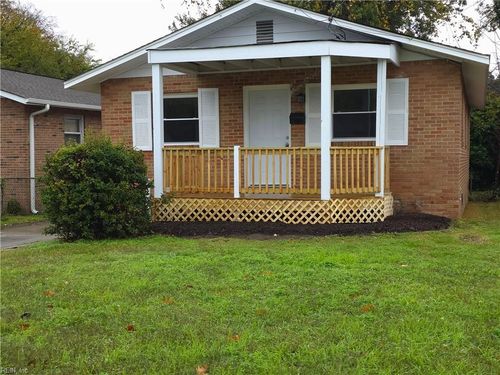 1030 Hampton Ave, Newport News, VA, 23607-5323 | Card Image