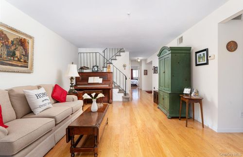 506 Drew Dr, Saint James, NY, 11780-3303 | Card Image