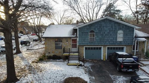 521 S Cardinal Dr, Olathe, KS, 66062-1844 | Card Image