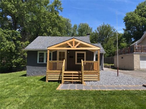 2701 Karnes Road, St Joseph, MO, 64505 | Card Image