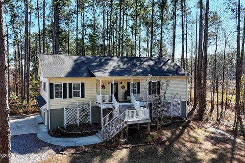 920 Bee Tree Court, New Bern, NC, 28560 | Card Image