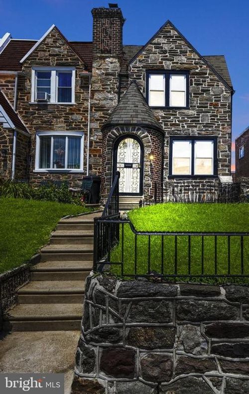 5719 W Jefferson St, PHILADELPHIA, PA, 19131-3417 | Card Image