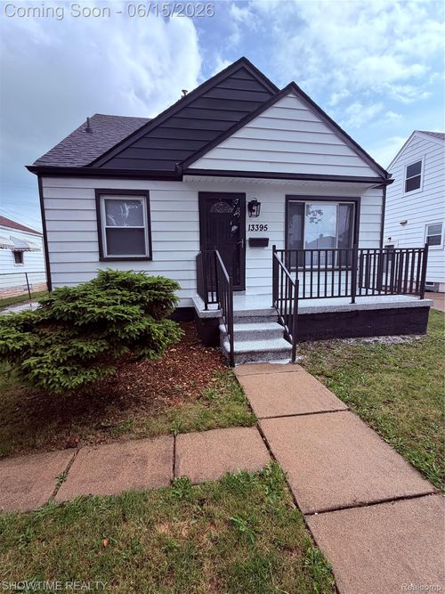 13395 Pullman St, Southgate, MI, 48195-1120 | Card Image