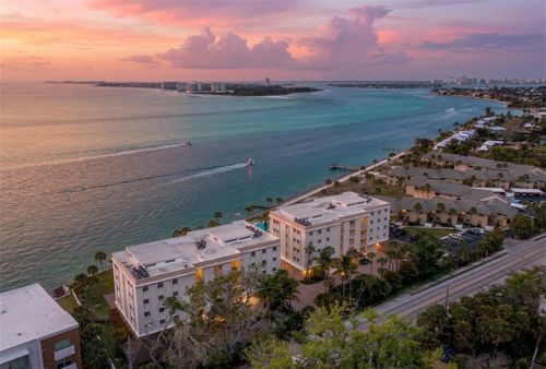 w10-4712 Ocean Boulevard, Sarasota, FL, 34242 | Card Image