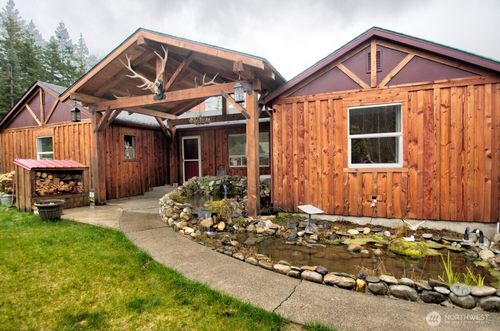 1296 Centralia Alpha Rd, Chehalis, WA, 98532-9523 | Card Image