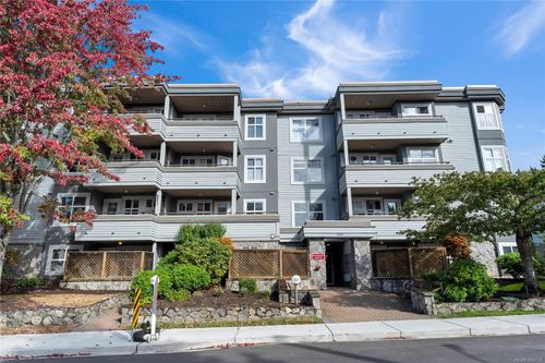 104-1580 Christmas Ave, Victoria, BC, V8P2X2 | Card Image