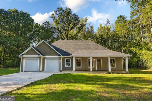1041 Country Club Cir, Union Point, GA, 30669-1425 | Card Image