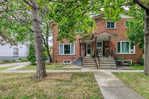 97 Martin St, Milton, ON, L9T2R3 | Card Image