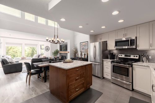 325-3309 Ptarmigan Place, Whistler, BC, V8E0V6 | Card Image