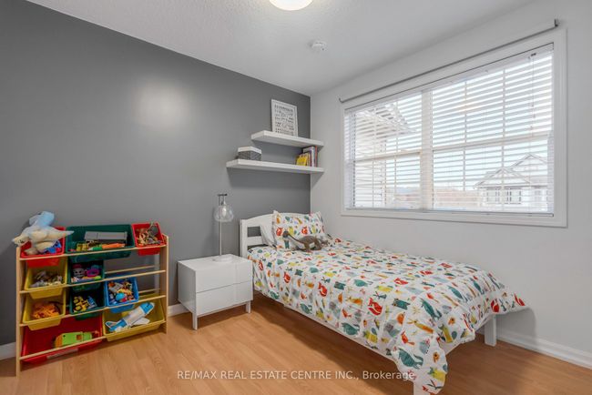 808 Mckay Cres, House attached with 3 bedrooms, 3 bathrooms and 2 parking in Milton ON | Image 39