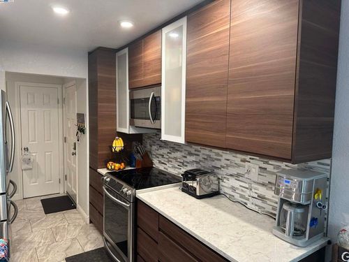 apt-120-21109 Gary Dr, Hayward, CA, 94546-6128 | Card Image