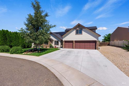 1877 Walnut Ave, Fruitland, ID, 83619-5008 | Card Image