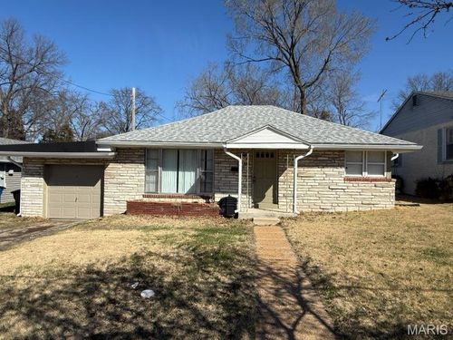 7739 W Bruno Ave, Richmond Heights, MO, 63117-2012 | Card Image