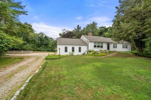 15 Thorwald Pl, Yarmouth Port, MA, 02675-1333 | Card Image