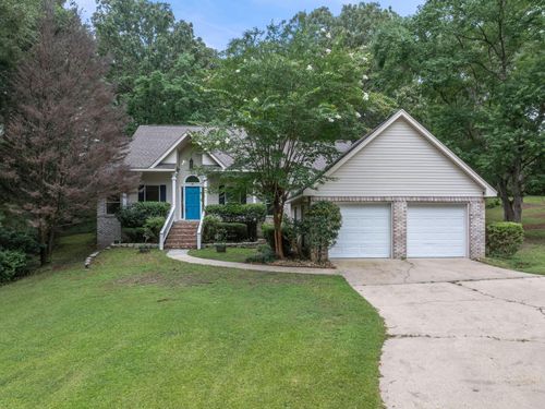 202 Lakeside Dr, Hattiesburg, MS, 39402-2209 | Card Image