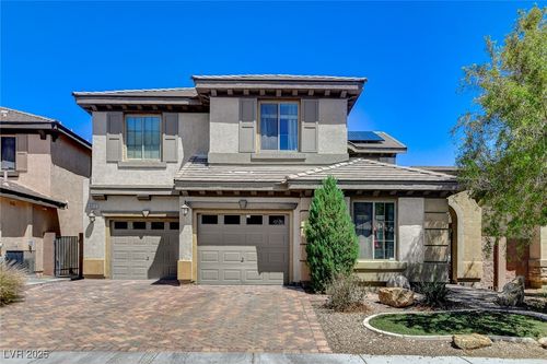 8212 Swallow Falls St, North Las Vegas, NV, 89085-4415 | Card Image