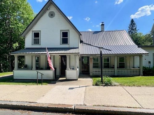 125 River Rd, Monroe, MA, 01350-9705 | Card Image