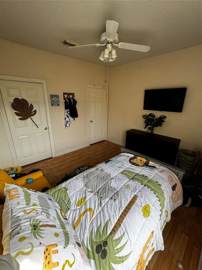 2514 Thunderbird Dr, House other with 3 bedrooms, 2 bathrooms and 2 parking in Orange TX | Image 6